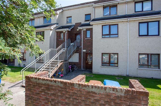 216 Griffin Rath Hall, Maynooth, Co. Kildare, Maynooth, Kildare, historical listing image 2