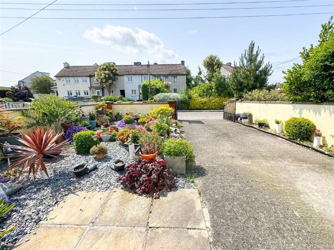 135 O'Rourke Park, Sallynoggin, County Dublin, historical listing image 2