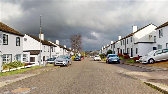 35 Parkfield, New Ross, Wexford, historical listing image 2