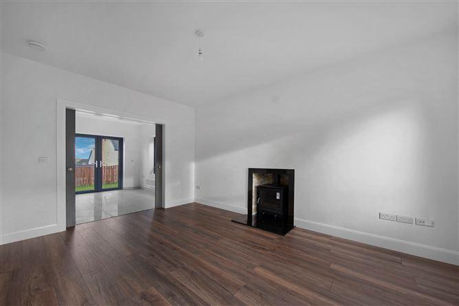 51 The Maples, Lismonaghan, Letterkenny, Co. Donegal, historical listing image 4