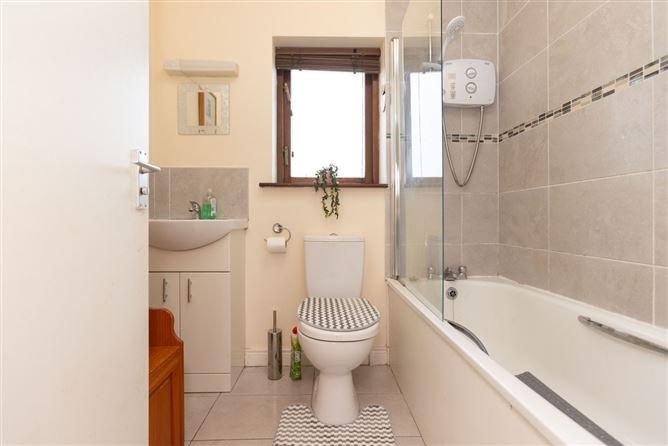 Original advertisement for 61 RAITHIN CLOSE, ASHE ROAD, MULLINGAR