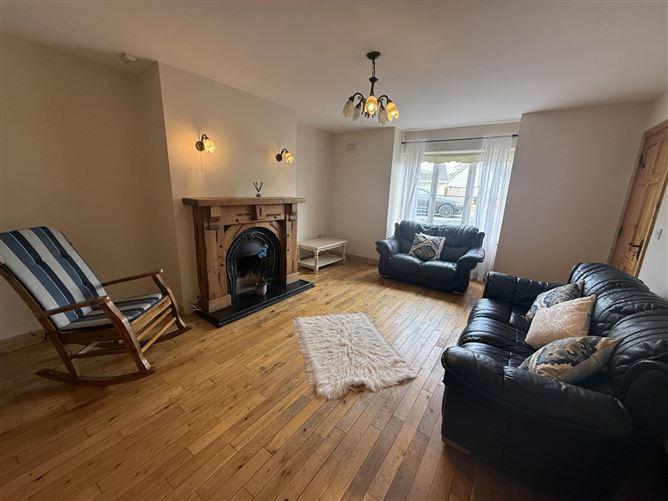 11, Woodfield Green, Co. Galway, historical listing image 4