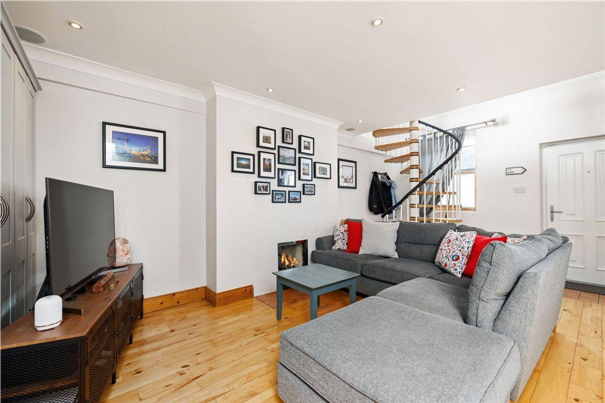 13 Pembroke Cottages Donnybrook Dublin 4, Donnybrook, Dublin 4, historical listing image 4