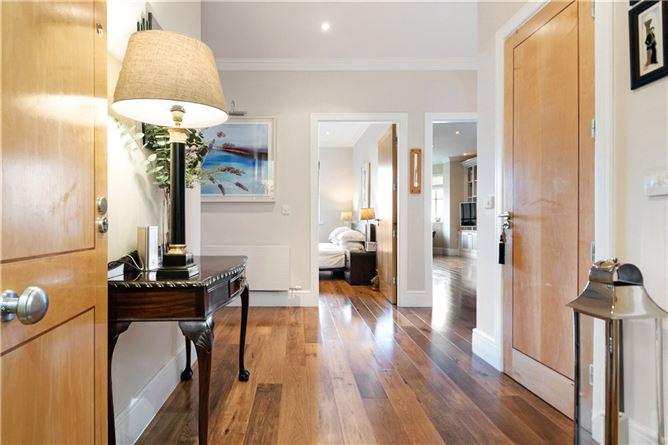 32 Cairnbrook Avenue, Glenamuck Road, Carrickmines, Dublin 18, historical listing image 2