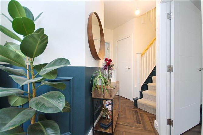 31 Parkleigh Crescent, Seven Mills, Clondalkin, Dublin 22, historical listing image 3