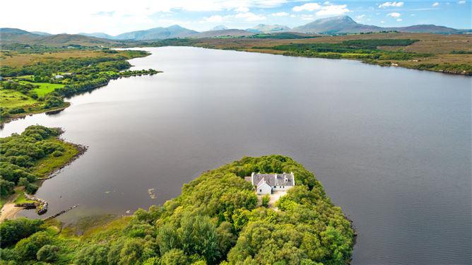 Glen Lough,Gleneraugh,Carrigart,Co Donegal,F92 X627, historical listing image 1