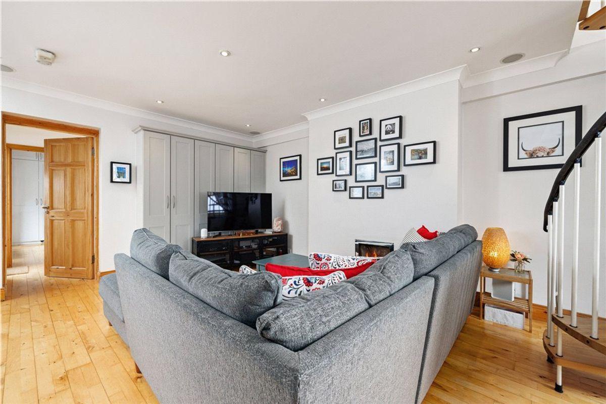 13 Pembroke Cottages Donnybrook Dublin 4, Donnybrook, Dublin 4, historical listing image 2