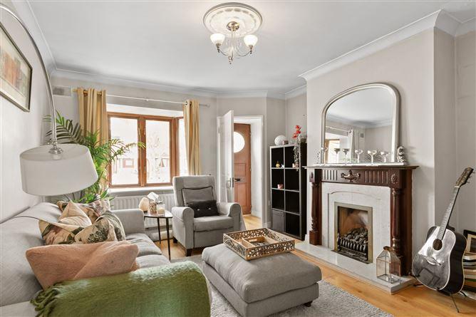 25, Pine Grove, Dublin 16, historical listing image 3