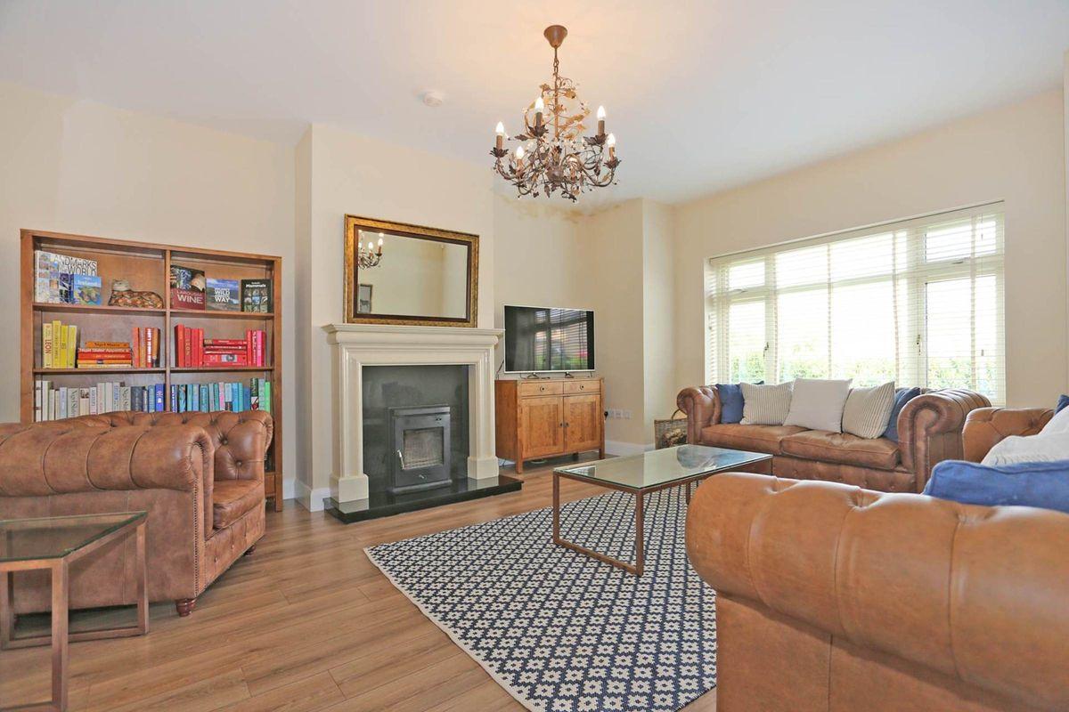189 Caislean Na Habhann, Castletroy, Co. Limerick, V94EDY8, historical listing image 3
