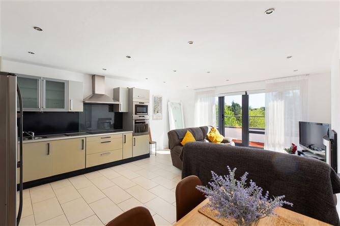 Apartment 17, Le Hunt House, Brennanstown Square, Cabinteely, Cabinteely, Dublin, historical listing image 4