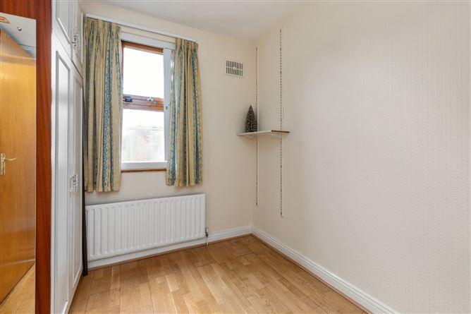 Apt 2 The Gables, 78 The Old Cabra Road, Dublin 7, historical listing image 4