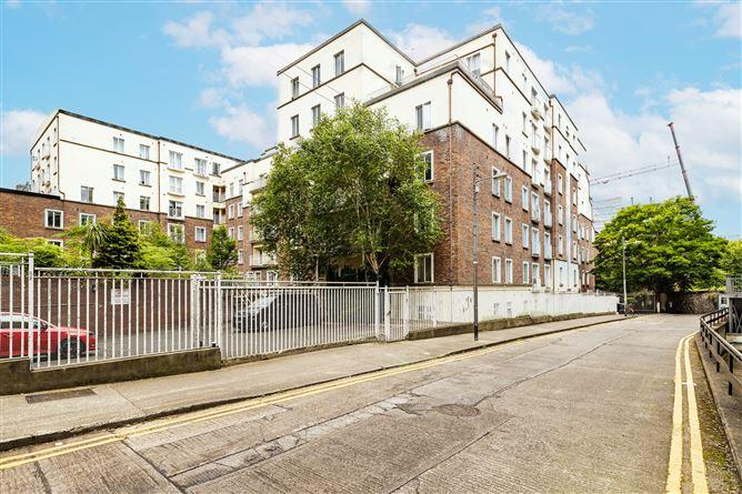 Apt 32 The Northumberlands, Love Lane, South City Centre, Dublin 2, historical listing image 1