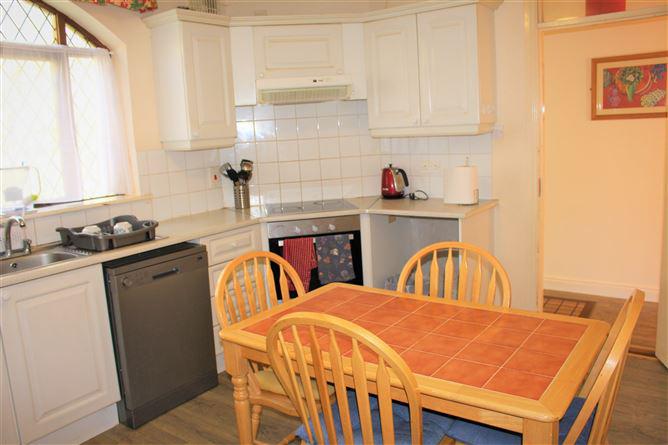 22 The Coaches, Forest Park,, Courtown, Wexford, historical listing image 5
