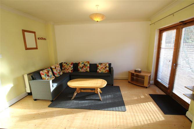 73, The Courtyard Clonsilla Road, Dublin 15, historical listing image 3