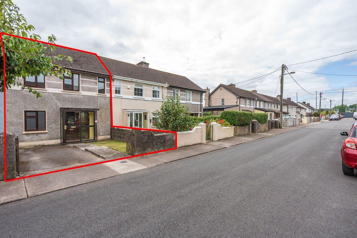 7 Seamus Quirke Park, Ballinlough, Ballinlough, Co. Cork, T12YP1H, historical listing image 3