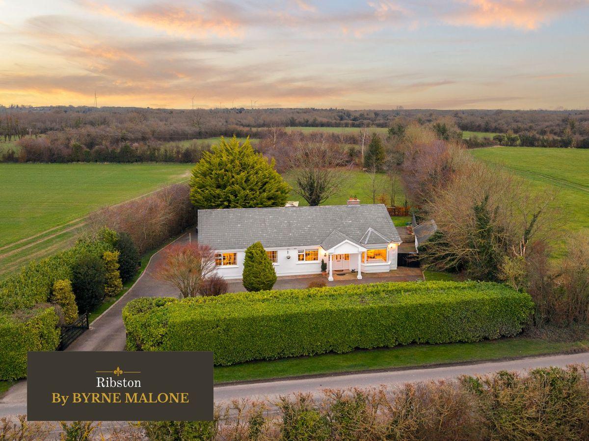 Ballygarrett, Clonbulloge, Clonbullogue, Co. Offaly, R45RK27, historical listing image 1