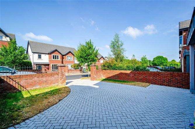 81 Carton Wood, Maynooth, County Kildare, historical listing image 2