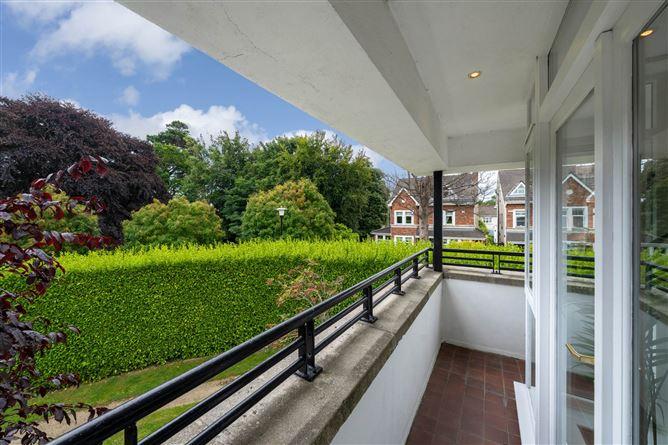 15 Marlfield House, Saint Gabriels, Cabinteely, Dublin 18, historical listing image 6