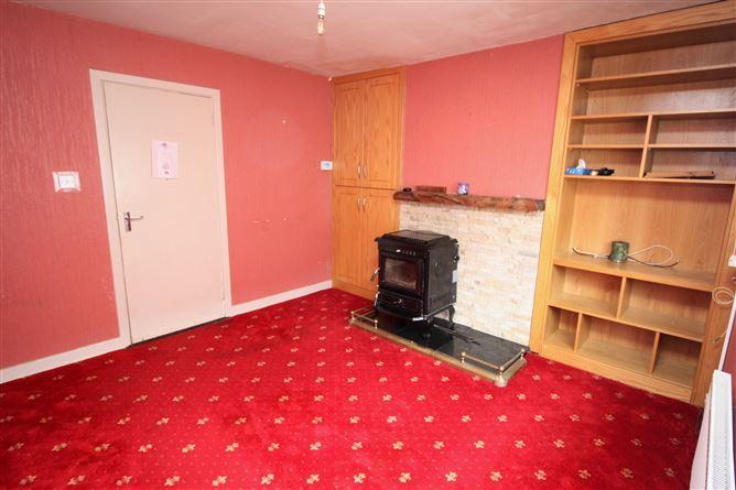 No.22 The Demesne, Longford, Longford, historical listing image 5