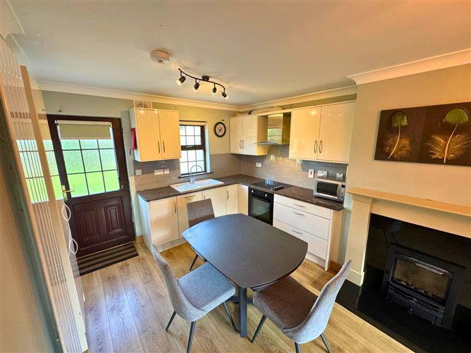 22 Pearse Square, Carrick-on-Suir, Tipperary, historical listing image 6