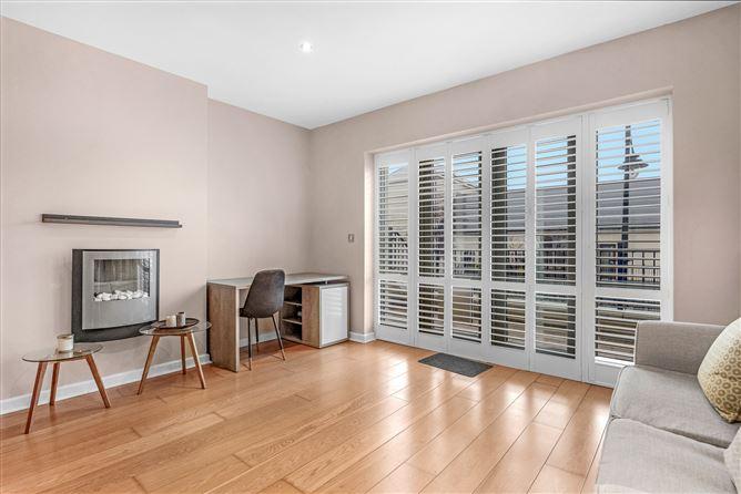 50 Parkview, Robswall, Malahide, County Dublin, historical listing image 2