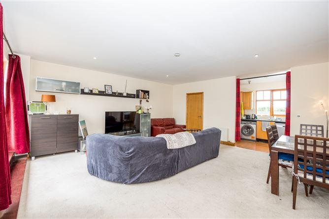 31 Woodbrook Hall, Castleknock, Dublin 15, historical listing image 4