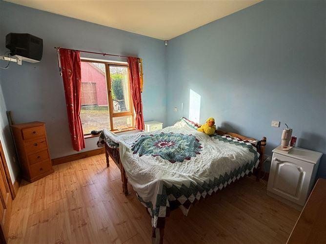 2 Ard na Bé, Aghadoe, Killarney, Co. Kerry, historical listing image 5