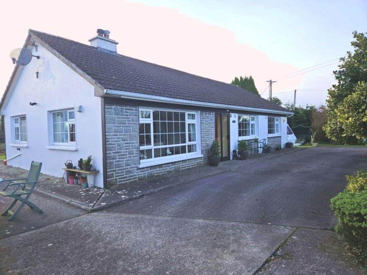 Turf Lodge, Moneen, Williamstown, Co. Galway, F45P303, historical listing image 1