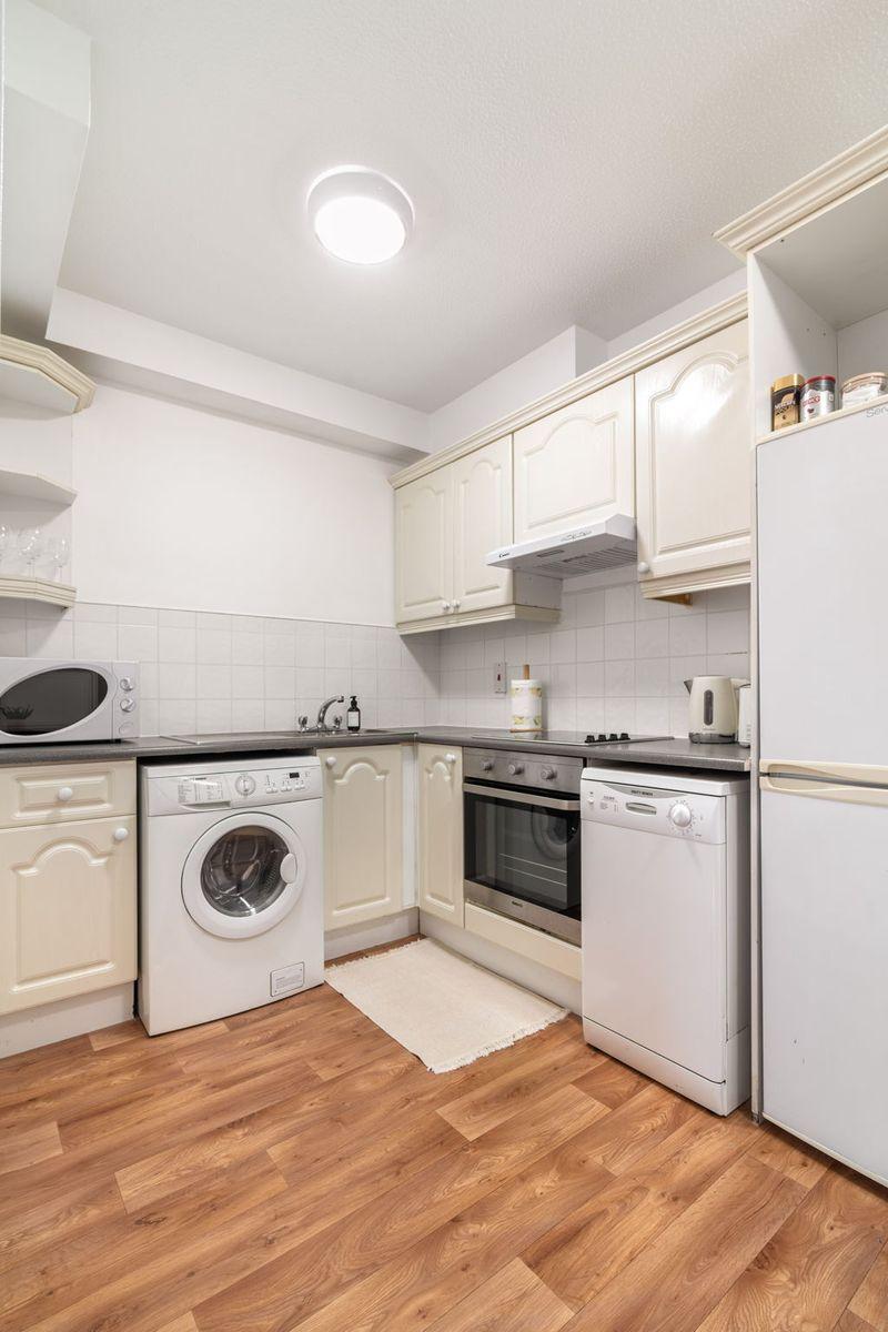 Apartment 24, Dawson House, Dean Court, Dublin 8, D08TX46, historical listing image 5
