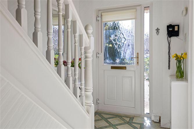 15, Hazelbrook Court, Co. Dublin, historical listing image 5
