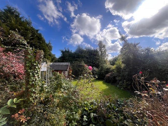 Thoer, 34, Quinn S Road, Dublin 18, historical listing image 5