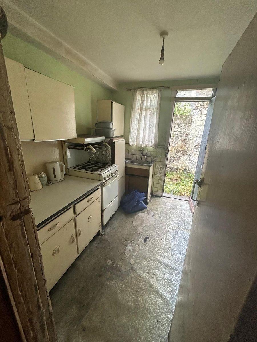 1 Holycross Avenue, Drumcondra, Dublin 3, D03W352, historical listing image 2