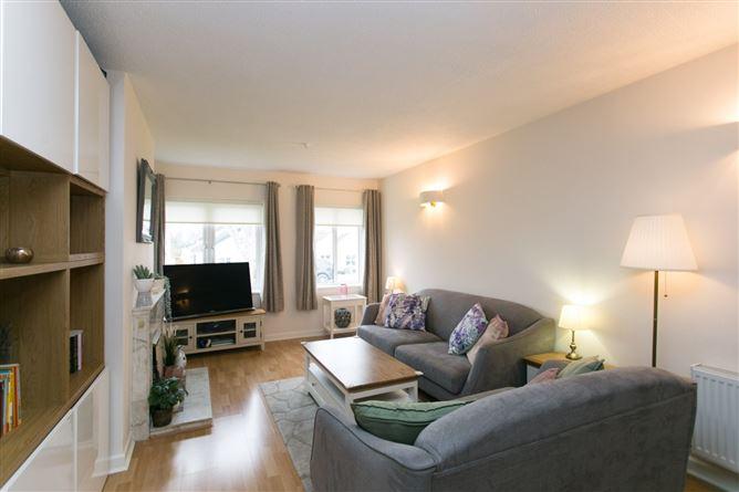 8, Prospect Lawn, Dublin 18, historical listing image 3