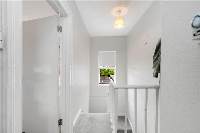 Original advertisement for 33 CARLINGFORD RD, DRUMCONDRA, DUBLIN 9