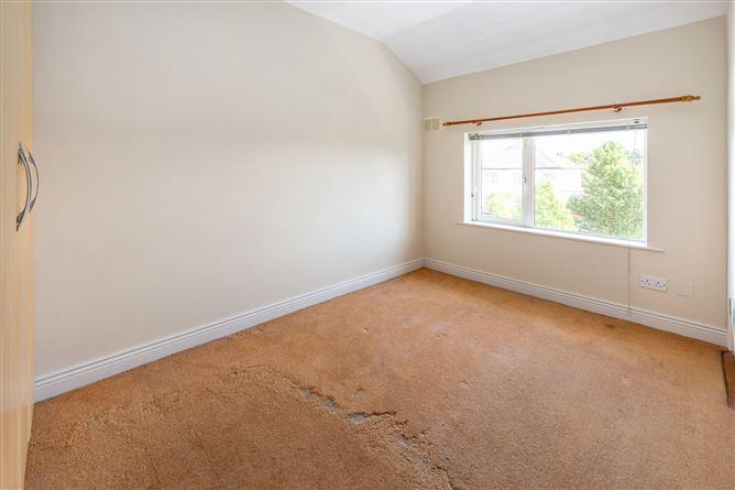 3 Parkside View, Off Nephin Road, Navan Road, Dublin 7, historical listing image 6