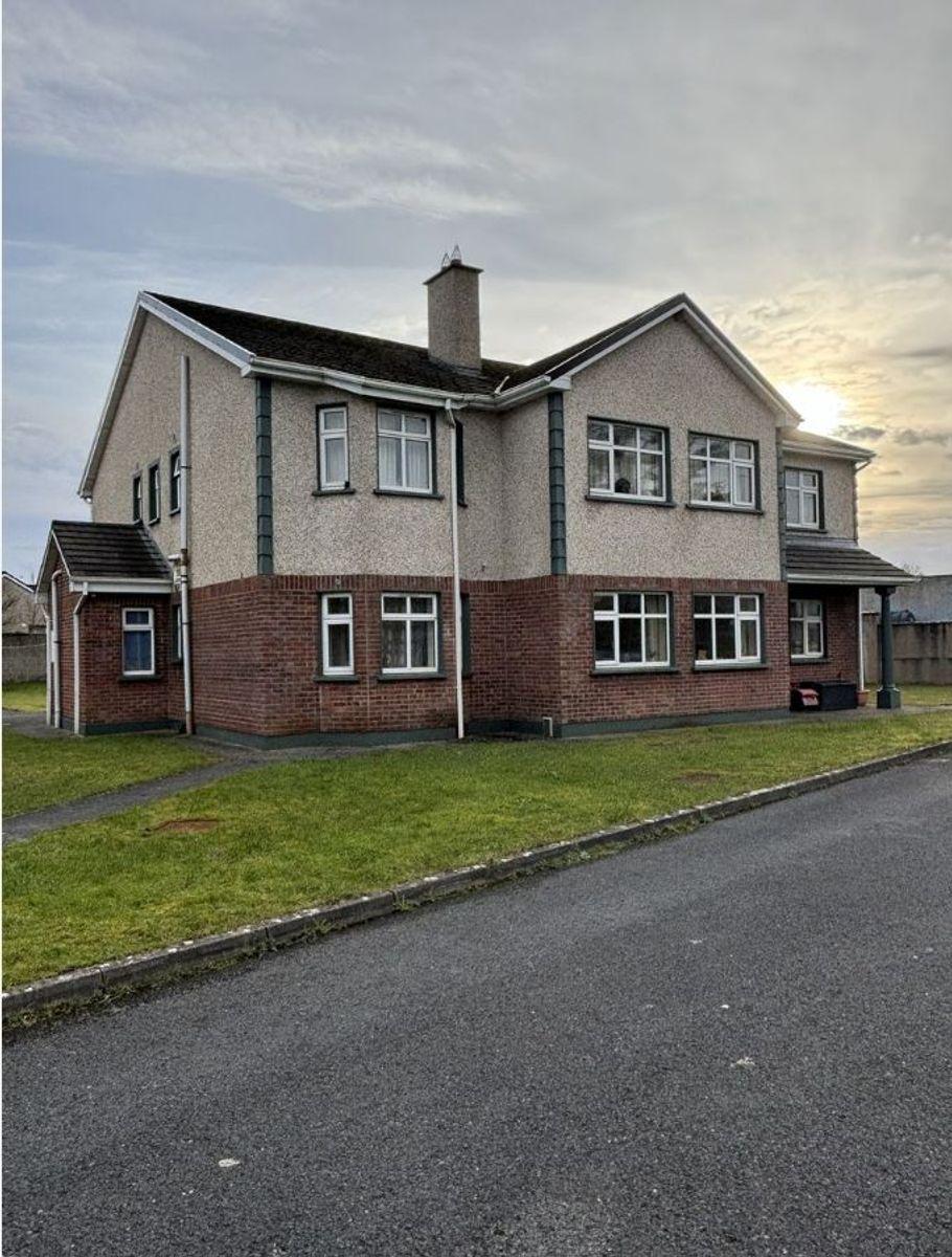 Apartment 5 , Manor Court, Westport Road, Castlebar, Co. Mayo, F23PF75, historical listing image 1