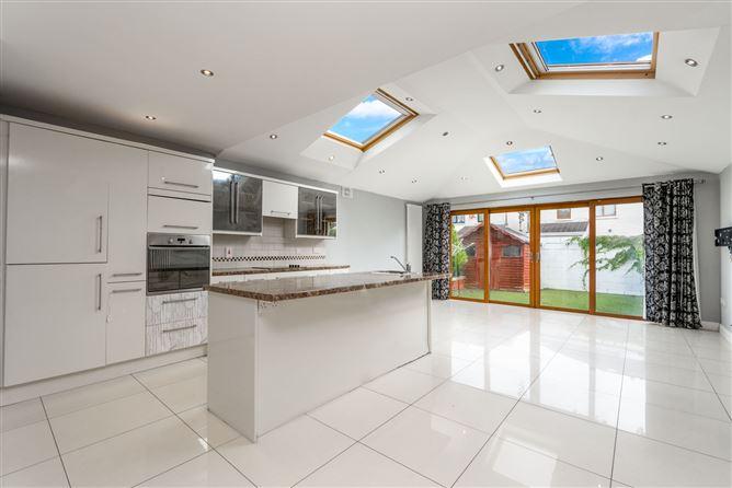 8 Glenbourne Road, Leopardstown Valley, Leopardstown, Dublin 18, historical listing image 2