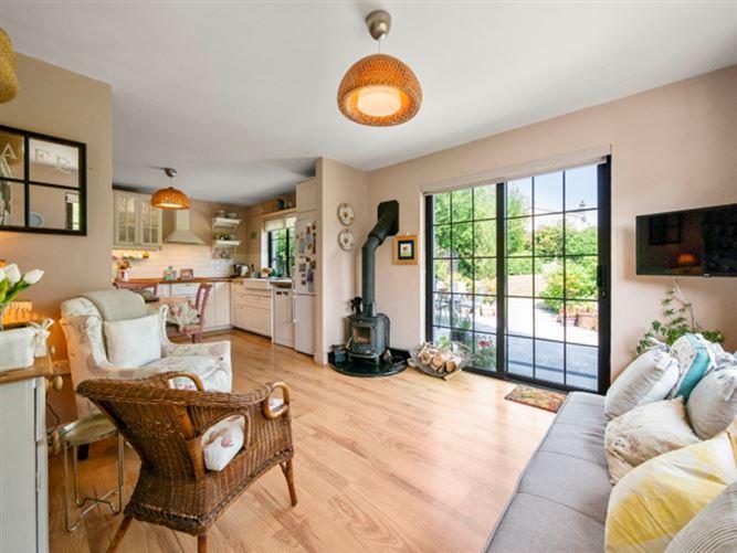 6 The Village, Ballymoney, Gorey, Co. Wexford, historical listing image 3
