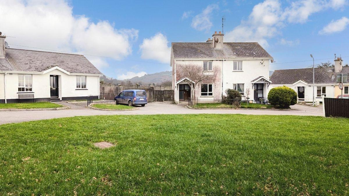 4 Sliabh Na Mban View, Faugheen, Carrick-on-Suir, Co. Tipperary, historical listing image 3