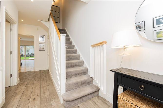9 The Paddocks, Donabate, Co. Dublin, historical listing image 3