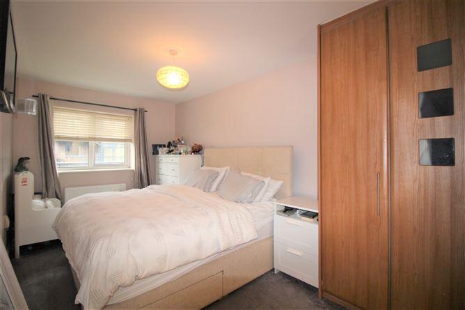 24 Shalimar, Monastery Road, Clondalkin, Dublin 22, historical listing image 6