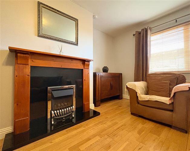 8, Lintown Crescent, Co. Kilkenny, historical listing image 3