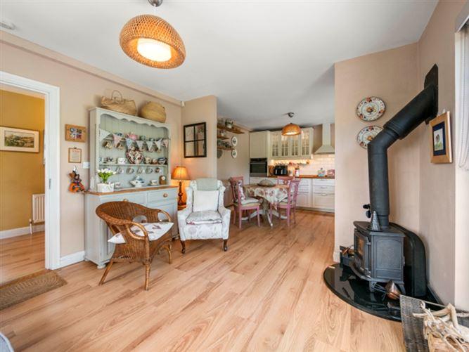 6 The Village, Ballymoney, Gorey, Co. Wexford, historical listing image 4
