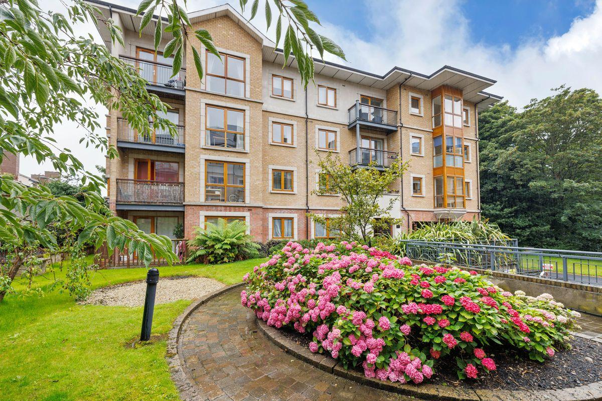 Apartment 83, Glaslyn, Clontarf, Dublin 3, D03KH99, historical listing image 1