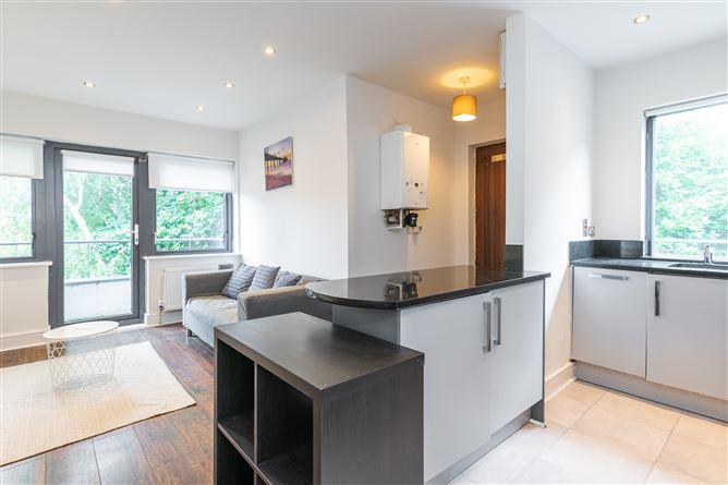 15 Brennanstown Court, Cabinteely, Dublin 18, historical listing image 2