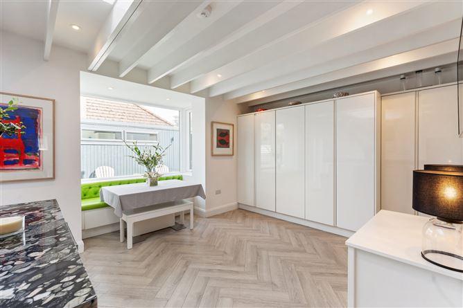 13 Hampton Crescent, St Helen's Wood, Booterstown, Co. Dublin, historical listing image 5