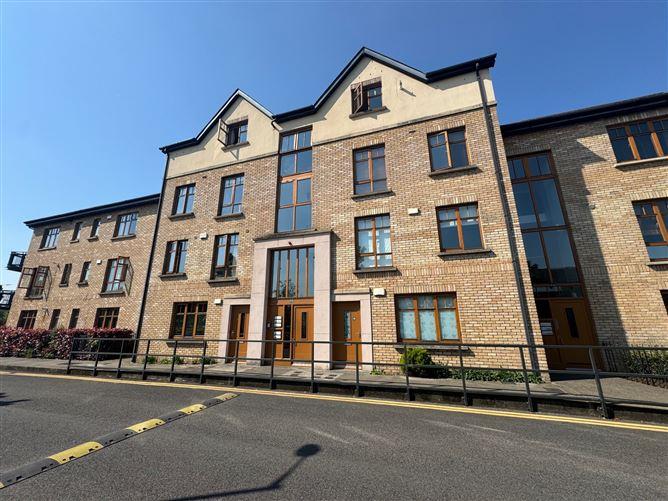 31 Woodbrook Hall, Castleknock, Dublin 15, historical listing image 1