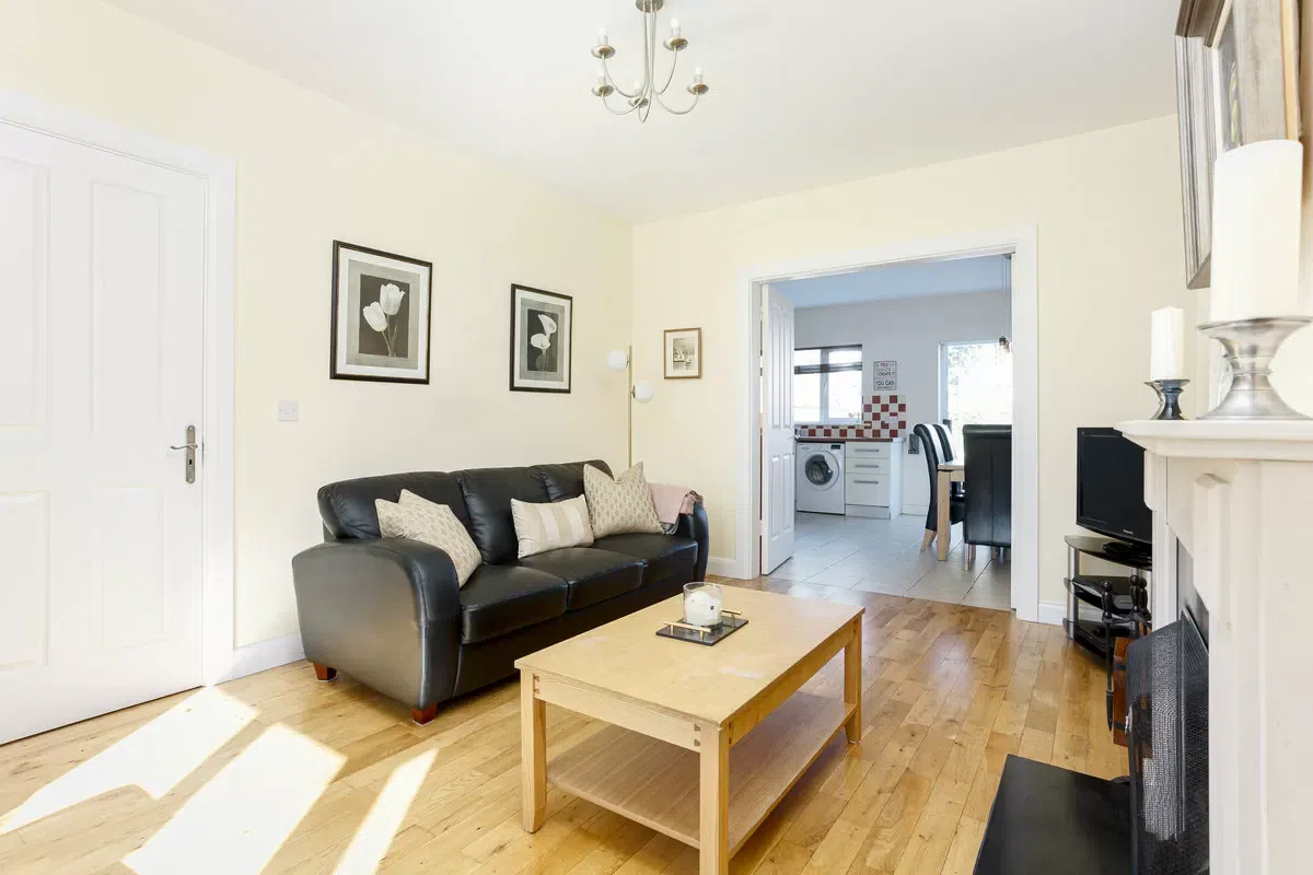 7 The Crescent, Curragh Grange, Newbridge, Co. Kildare, historical listing image 5