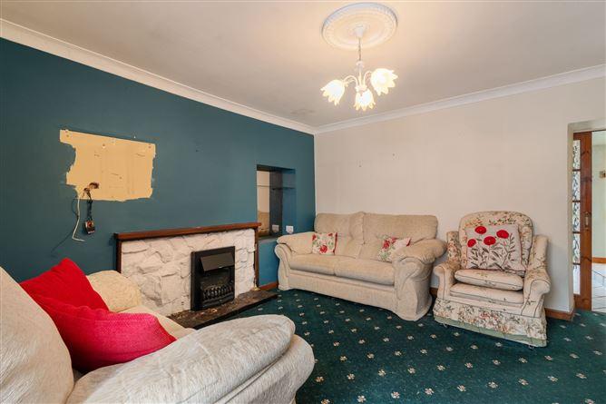 Campbells Corner, 5 Mahers Terrace, Main Street, Dublin 14, Dundrum, Dublin 14, historical listing image 4