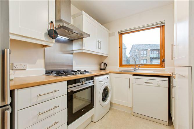 15, Hunters Hill, Dublin 24, historical listing image 5
